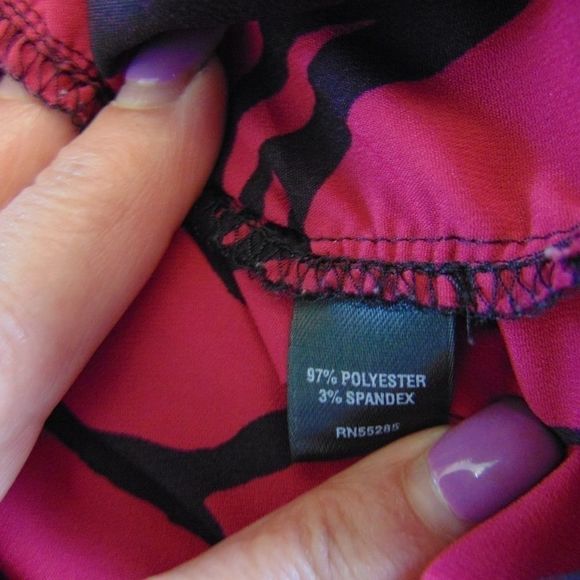 *181 Express Ruffled Collar Fitted Tank - Picture 7 of 7